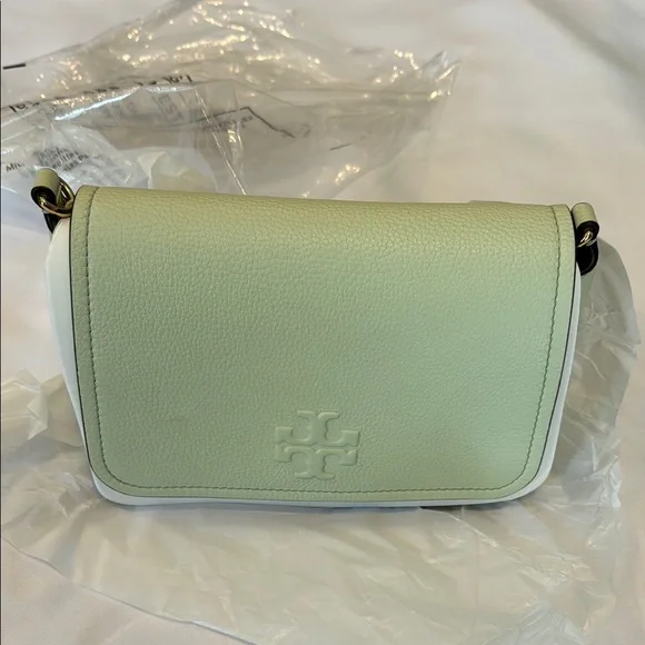NWT Tory Burch Green and White Crossbody Bag with Flap Closure - Picture 3 of 9